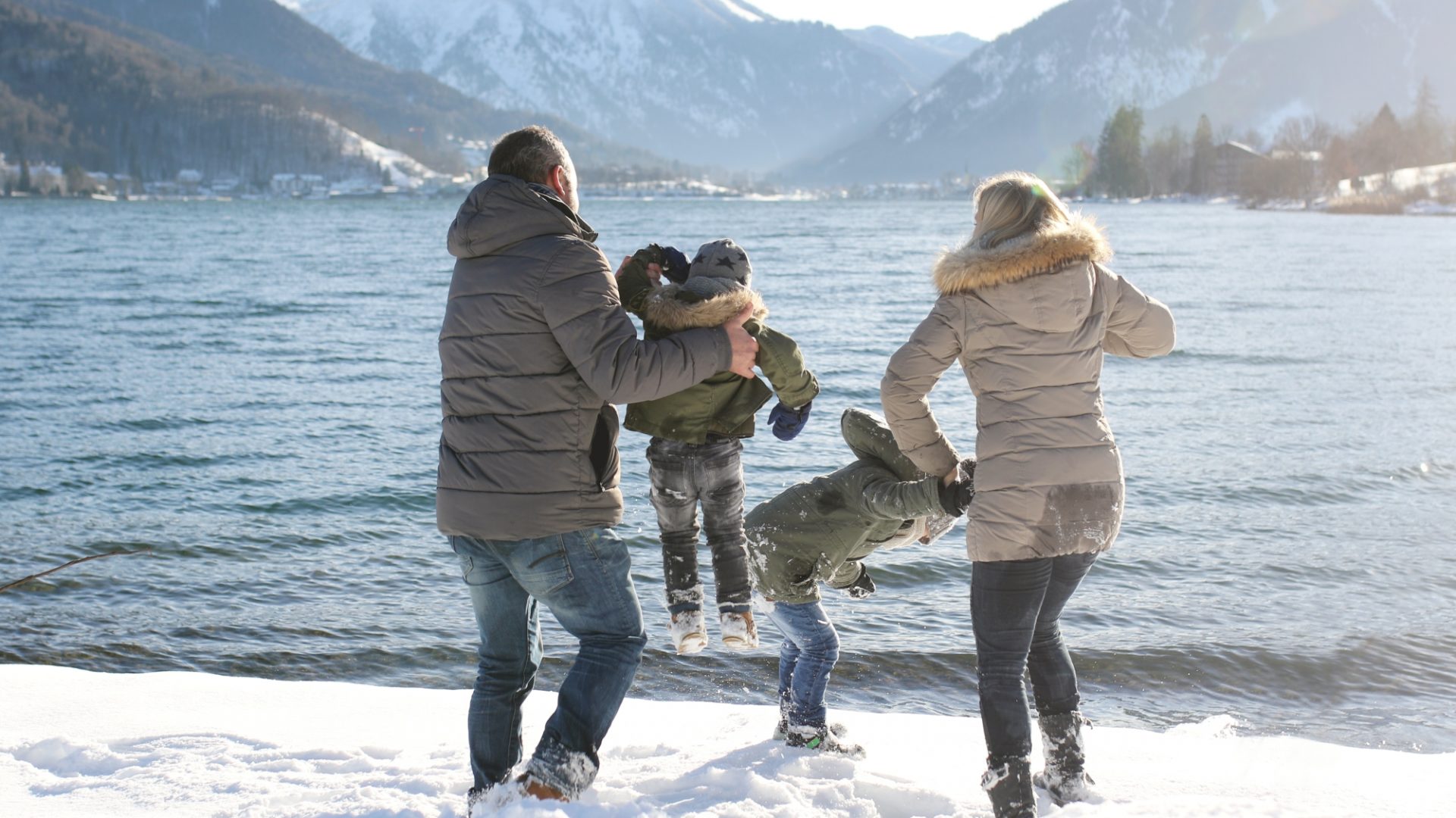Ein Wintermärchen in weiß-blau, Familienfotos am Tegernsee